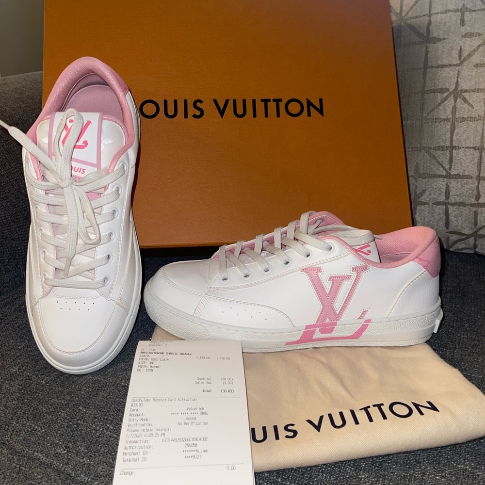 Louis Vuitton Women Charlie White Sneaker Size 38 / Authentic (Brand New)